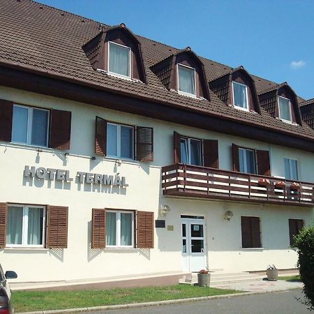 Hotel Termal Tiszaújváros 外观 照片