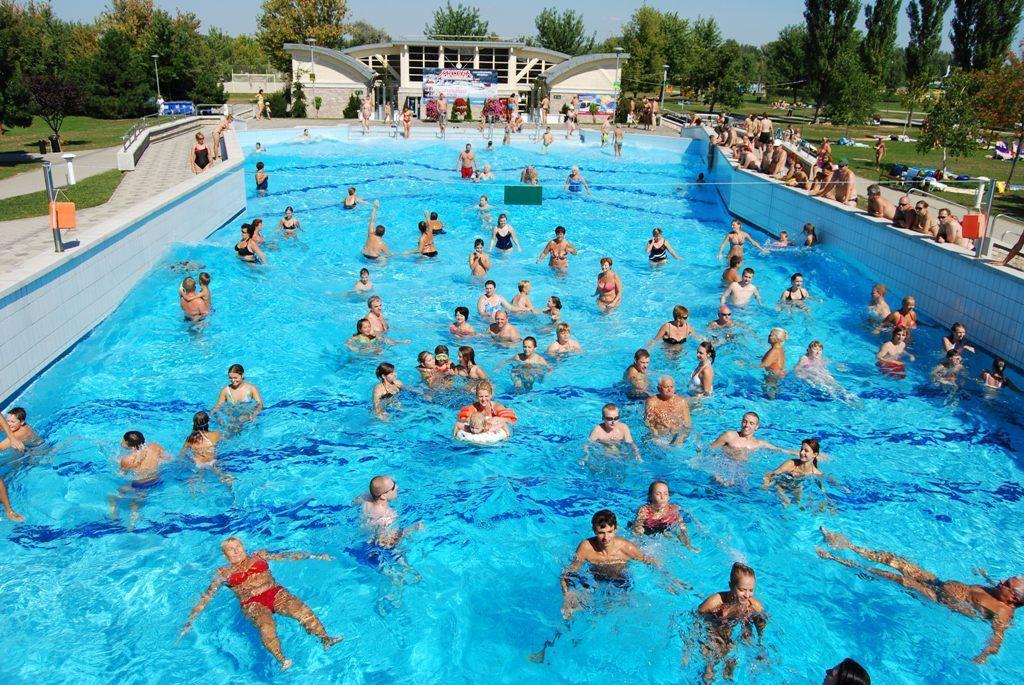 Hotel Termal Tiszaújváros 外观 照片