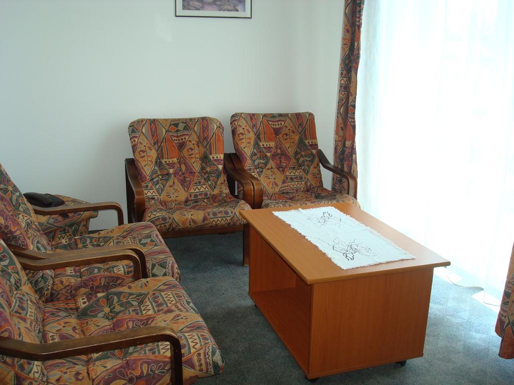 Hotel Termal Tiszaújváros 外观 照片